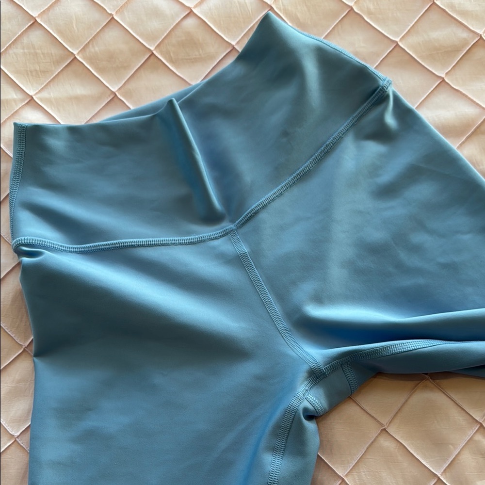 ALO yoga pants Size M - Picture 6 of 7